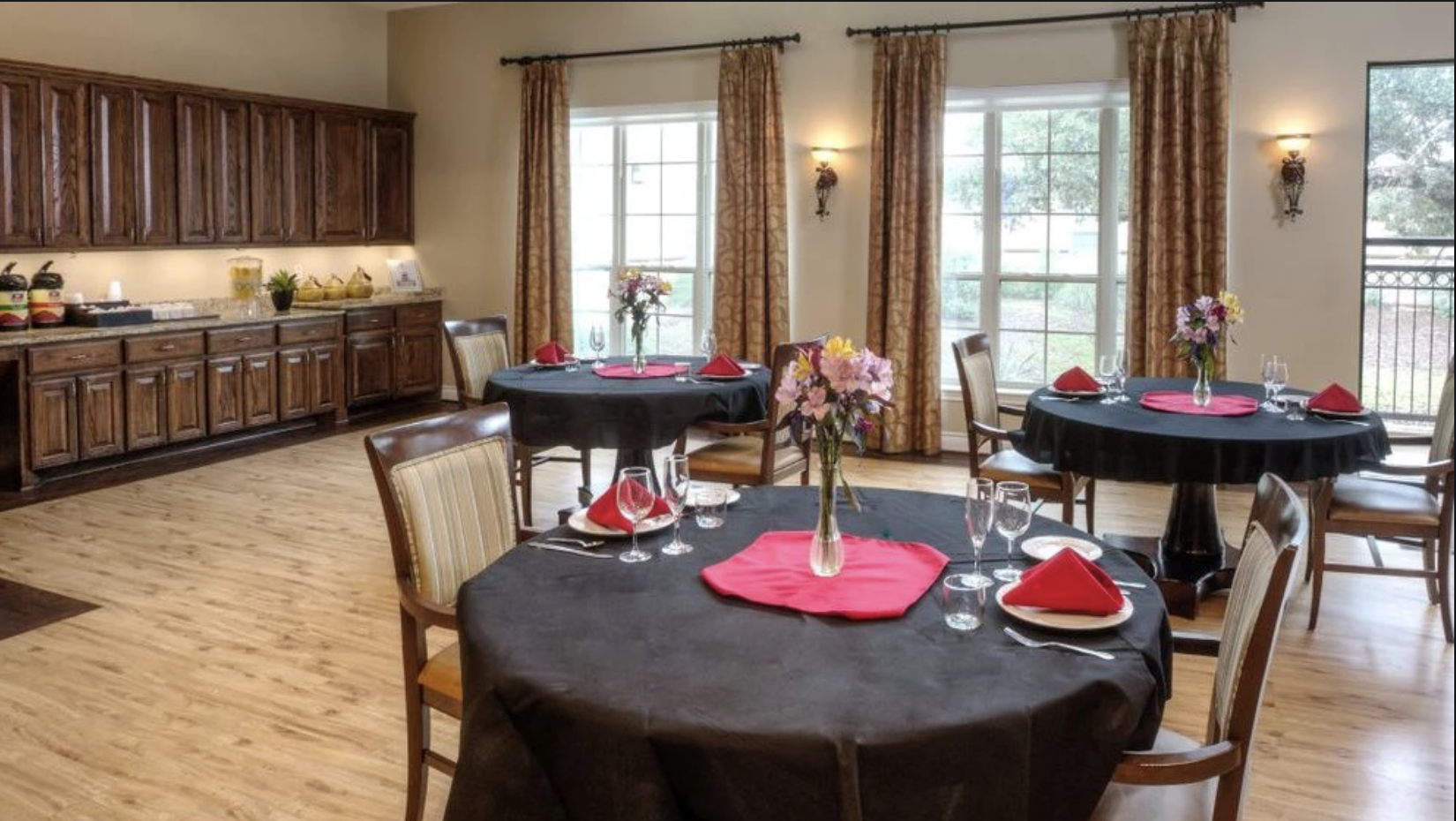 Las Colinas of Westover Hills workplace 1